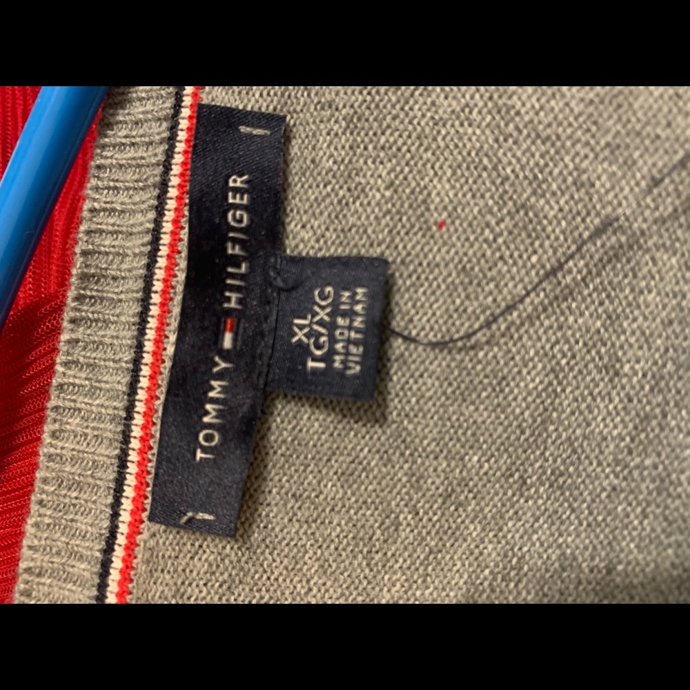 🆕 Tommy Hilfiger ❤️ Heather Grey Cardigan 💙 - Picture 6 of 8